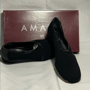Rangoni Black Women's Flats